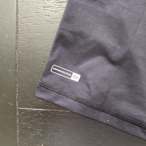 NWT Quicksilver Kids Mystic Short Sleeve Rashguard. Medium Kids 12. Black - Picture 5 of 5